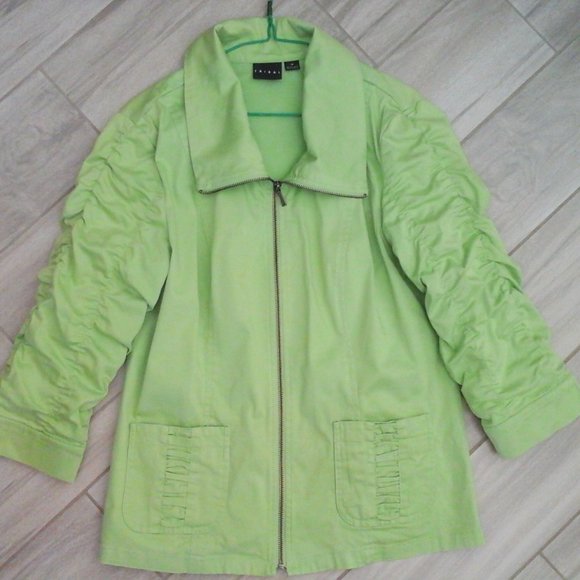 Tribal Lime Green 3/4 Sleeve Zip Front Jacket.    Size 10 - Picture 1 of 3